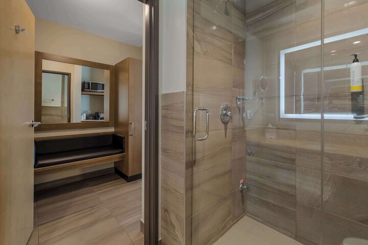Room 32 of 88