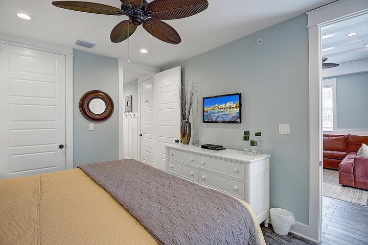 Room 18 of 25
