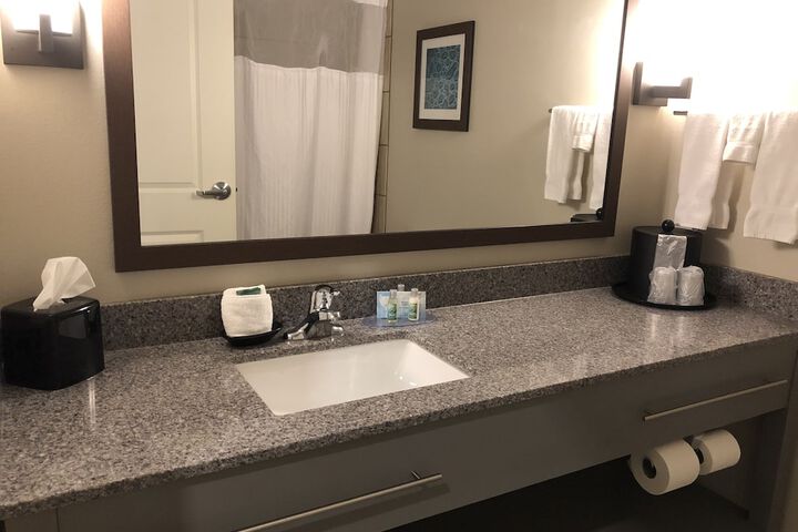 Room 28 of 43