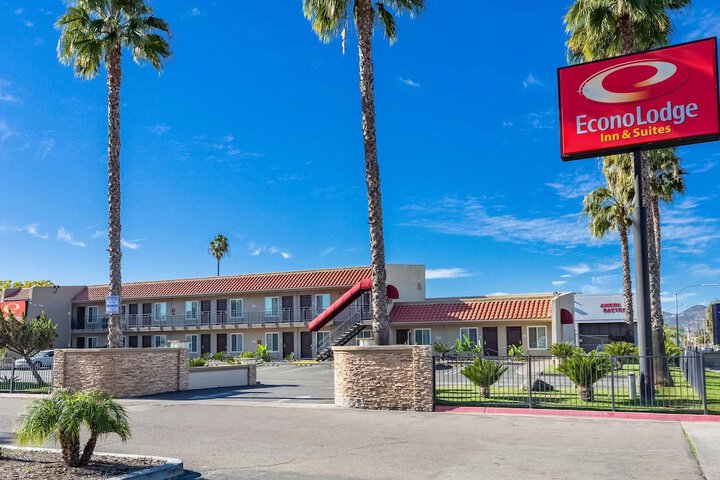 Hotel 4 of 34