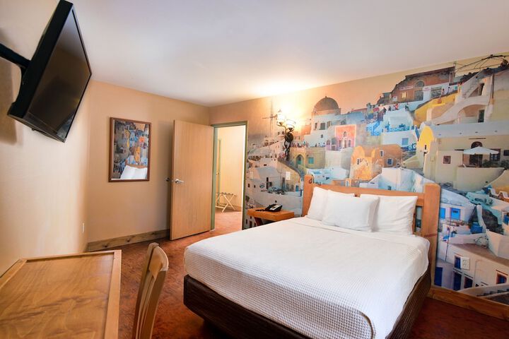 Room 102 of 173