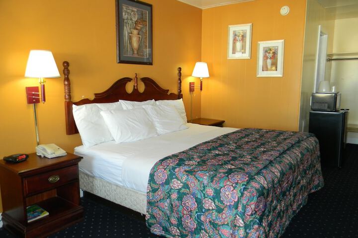 Room 14 of 21