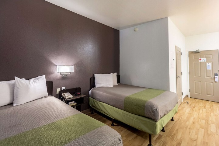 Room 29 of 37