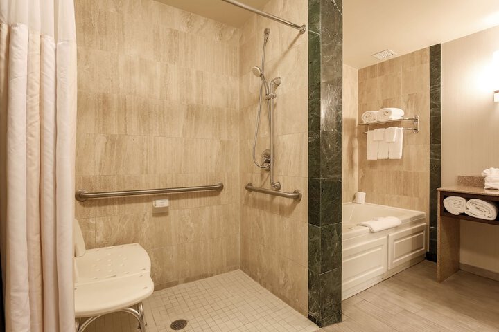 Room 16 of 41