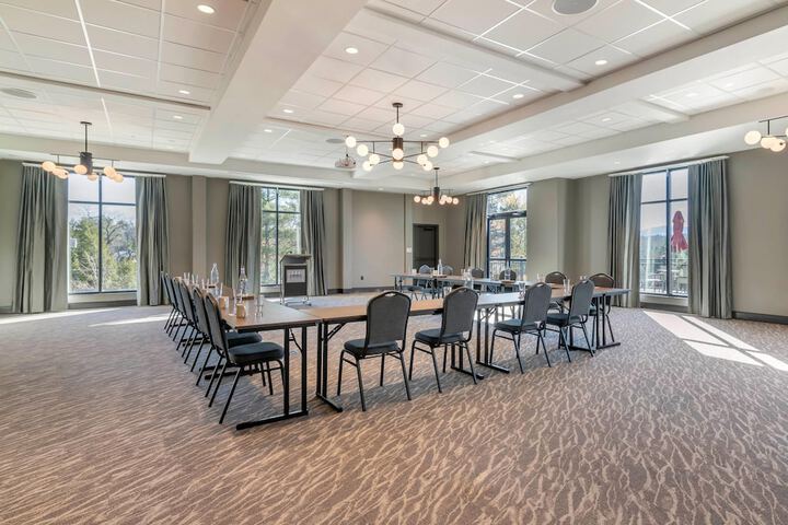 Cambria Hotel Lake Placid - Lakeside Resort
