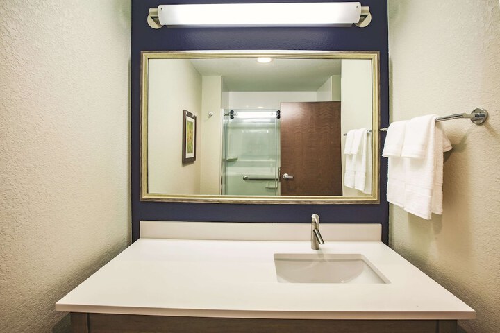 Room 15 of 31