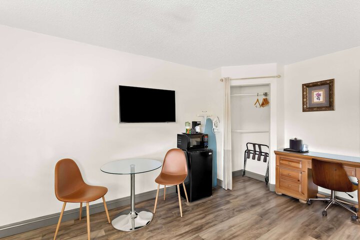 Room 31 of 50