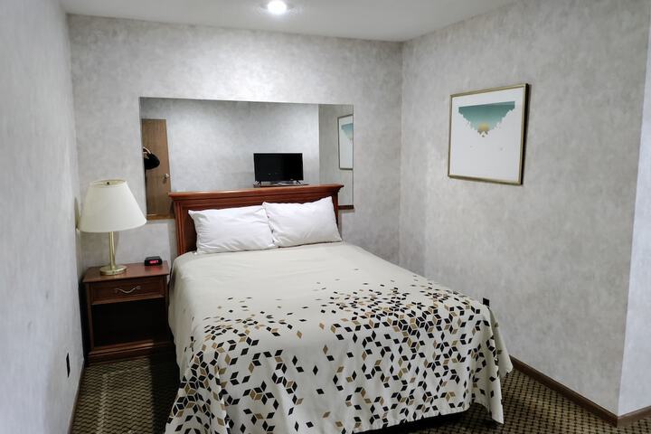 Room 21 of 43