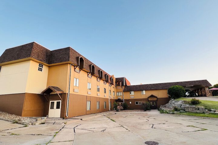 Hotel 4 of 40