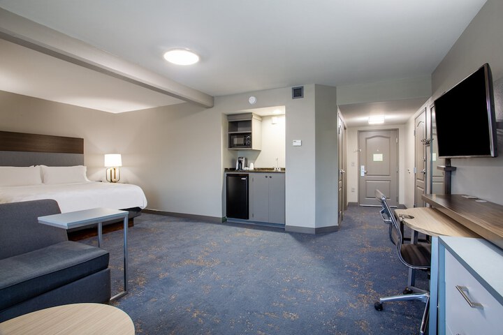 Room 59 of 105