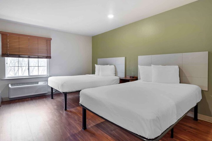Room 17 of 27