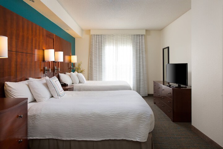 Room 15 of 27