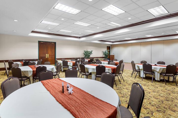 Country Inn & Suites by Radisson Beckley, WV