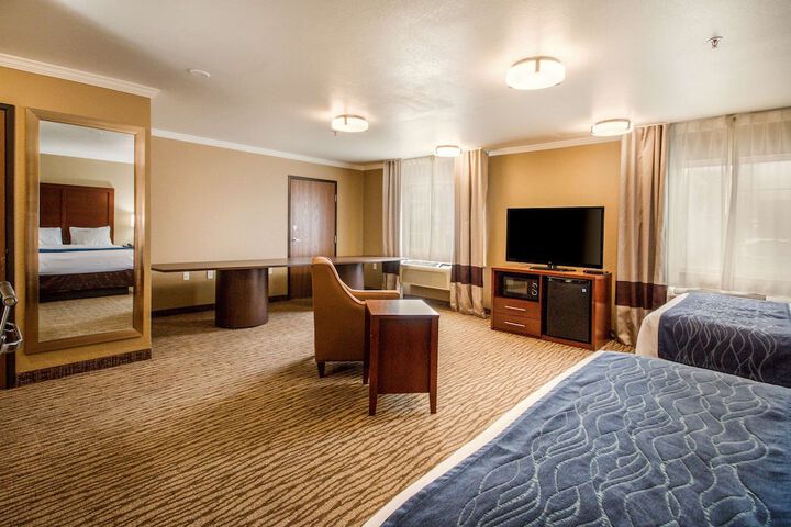 Room 19 of 38