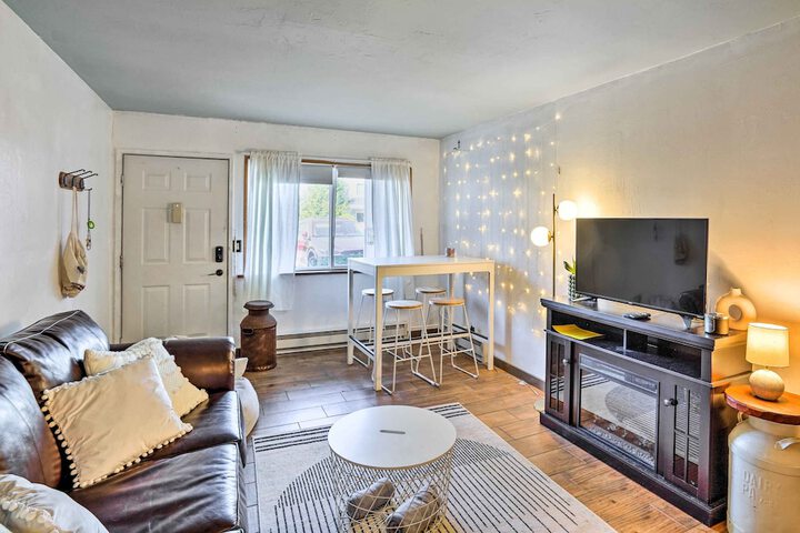 First-floor Hunter Condo 1 Mi to Slopes!