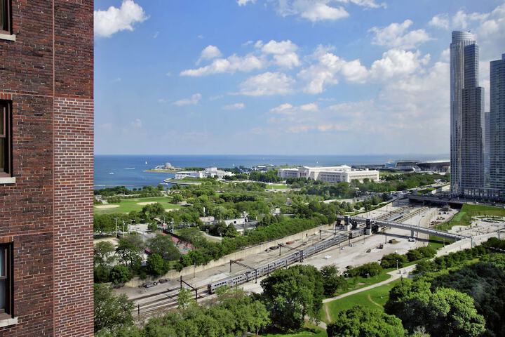 Hilton Chicago