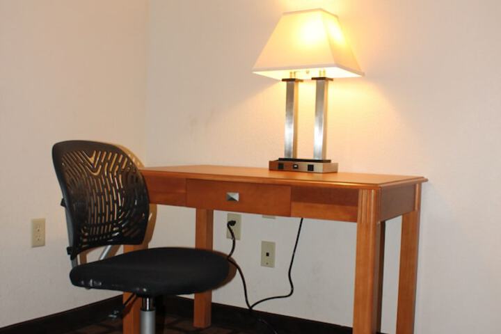 Room 33 of 46