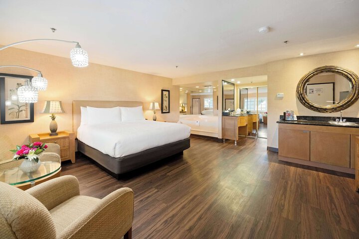Room 12 of 30