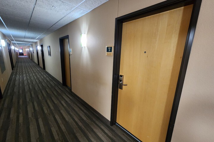 Ballroom/Hall 18 of 19