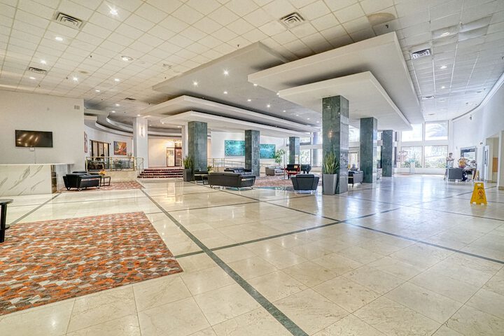 Hotel 6 of 242