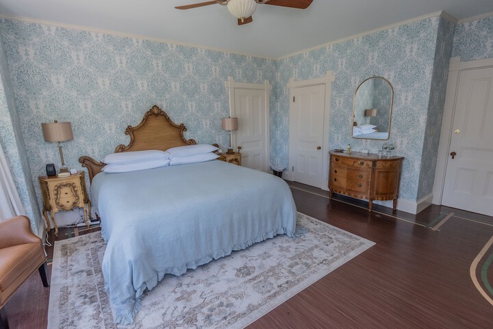 LimeRock Inn