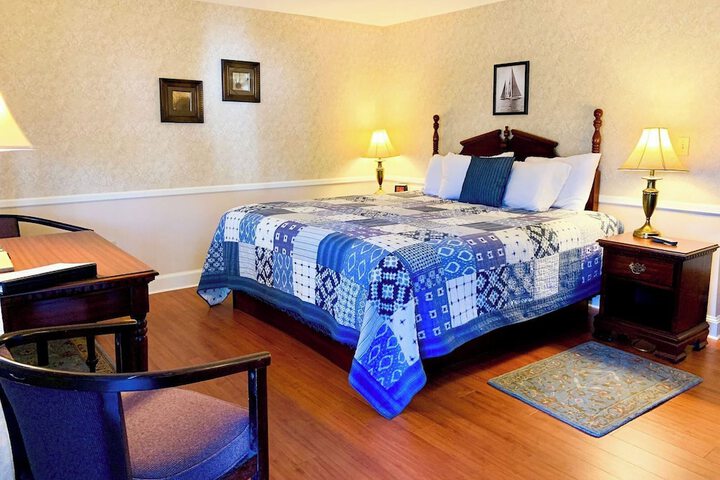Cedar Crest Inn