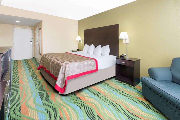 Room 15 of 26