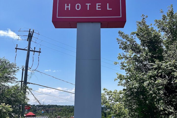 Hotel 6 of 72