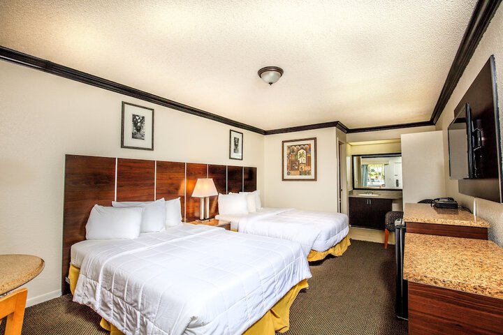Room 12 of 26
