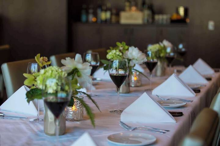 Dining 94 of 105