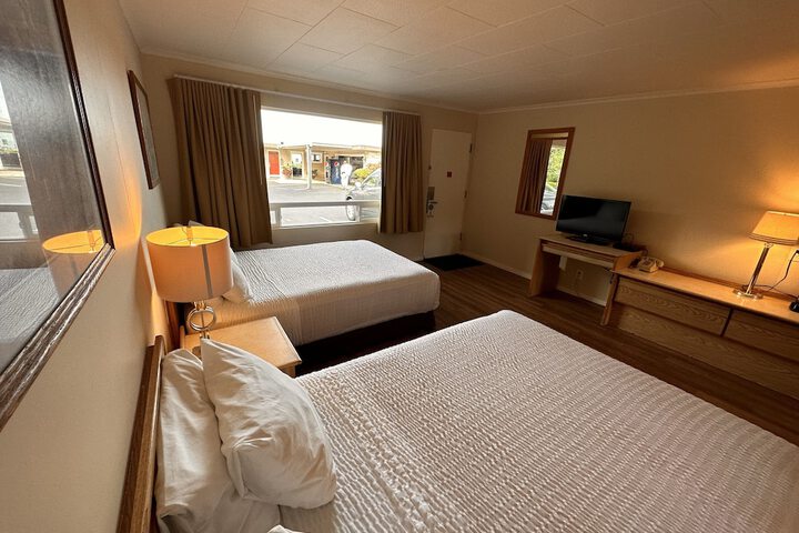 Room 93 of 181