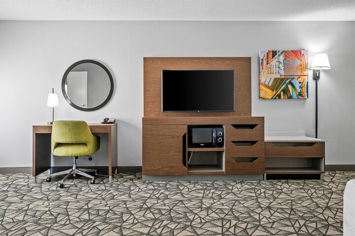 Hampton Inn Bloomington West