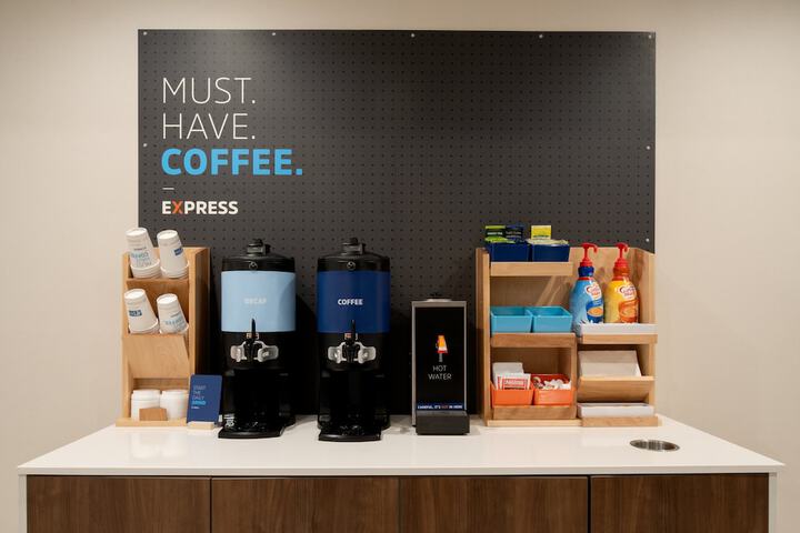 Holiday Inn Express and Suites Hollister by IHG