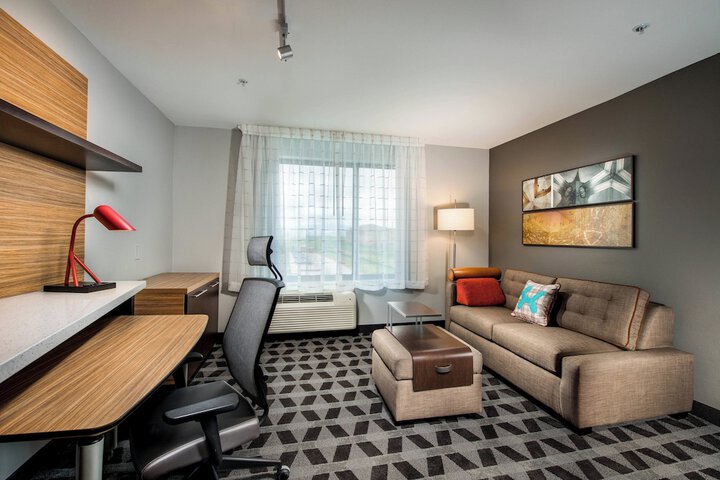 Room 22 of 36