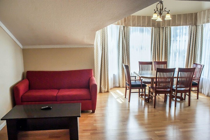 Room 22 of 33