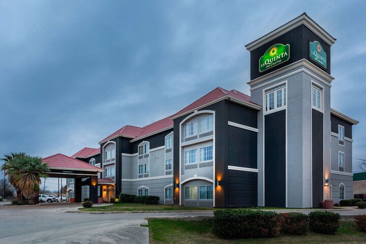 La Quinta Inn & Suites by Wyndham Seguin