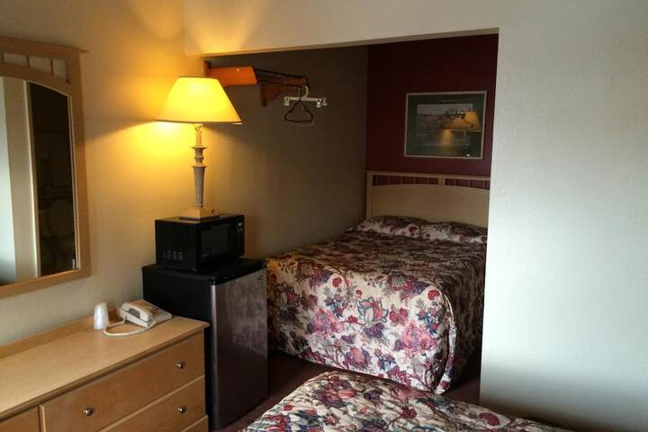 Room 9 of 19