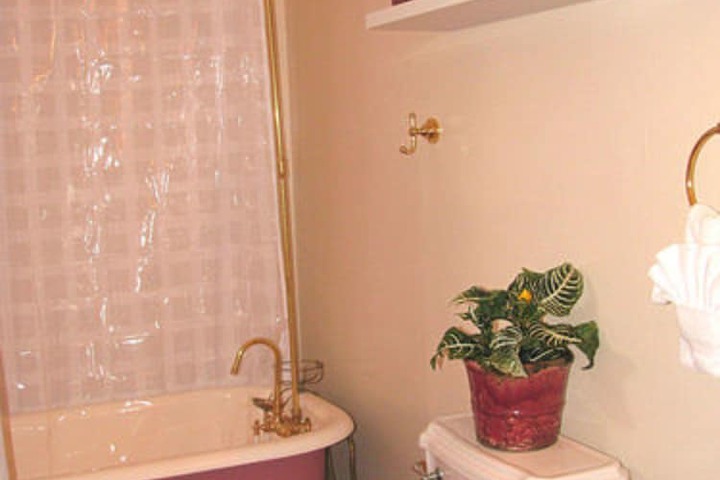 White Oak Manor Bed & Breakfast