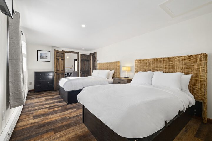 Room 170 of 185