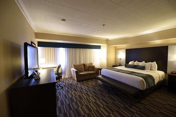 Room 17 of 37