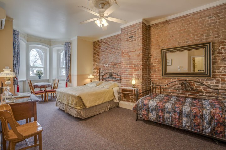 Room 15 of 50