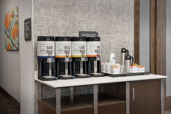 Breakfast/Coffee Service 25 of 34