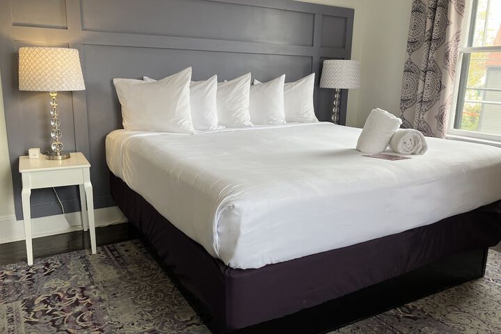 Room 12 of 22
