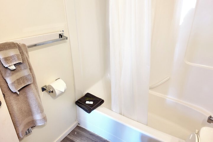 Room 10 of 20
