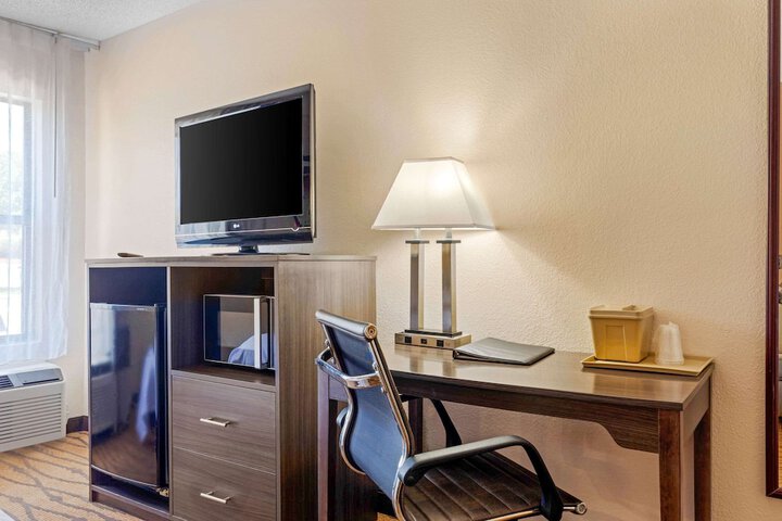 Room 21 of 40