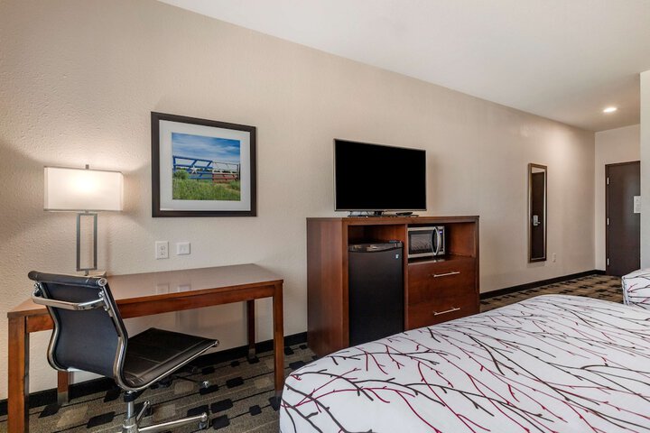 Room 13 of 32