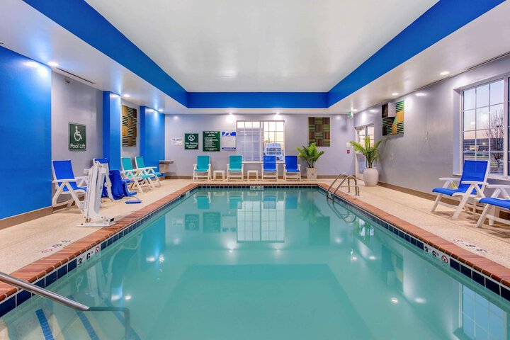 Pool 10 of 55