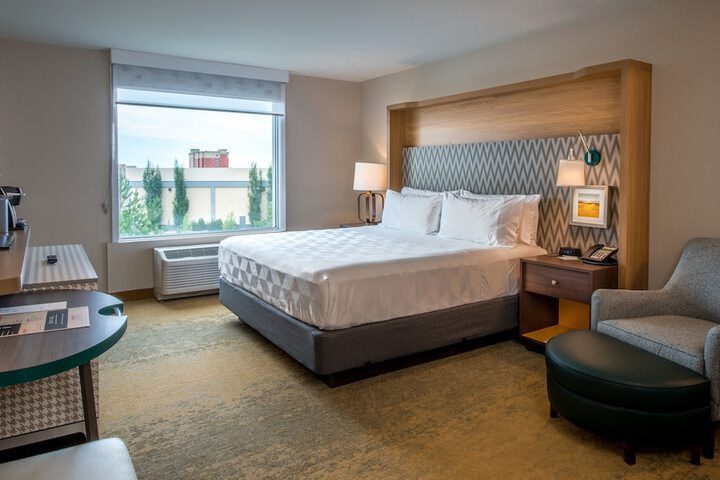 Room 25 of 117