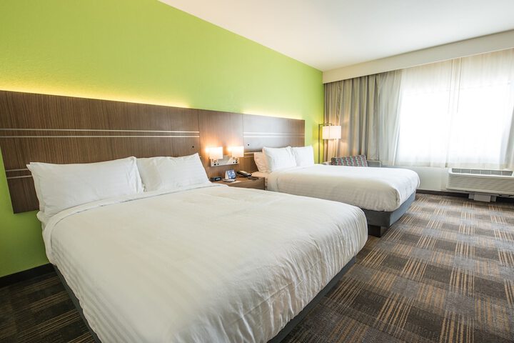 Room 40 of 73