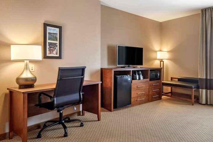 Comfort Suites Florence Shoals Area
